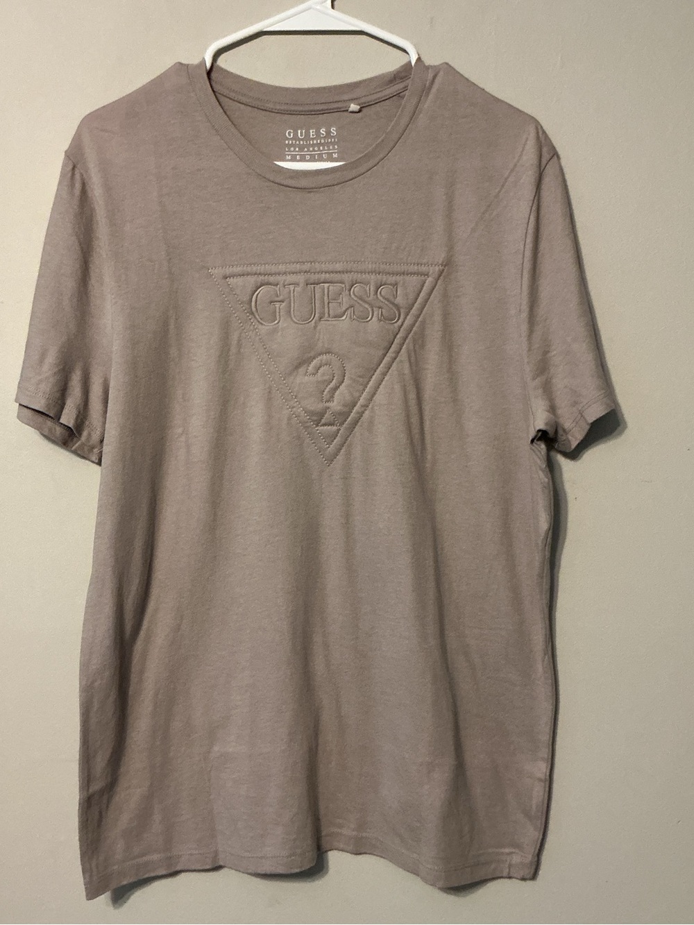 GUESS Men's Light Mauve Short-Sleeve Embossed Logo Tee
